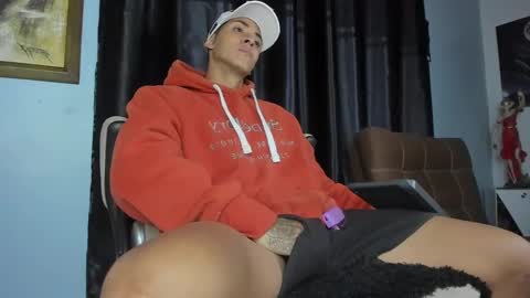 Snapshot of brandonlavitt chatting on March 7, 10:45 am Brandon Lavitt online show from March 7, 10:45 am