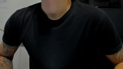 BrandonTateX online show from December 21, 12:35 pm