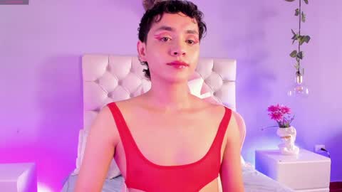 Snapshot of brann_tadzio chatting on December 17, 1:38 pm   online show from December 17, 1:38 pm