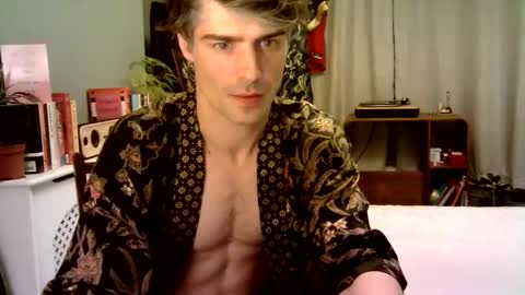 Bratdownunder online show from February 16, 10:10 pm