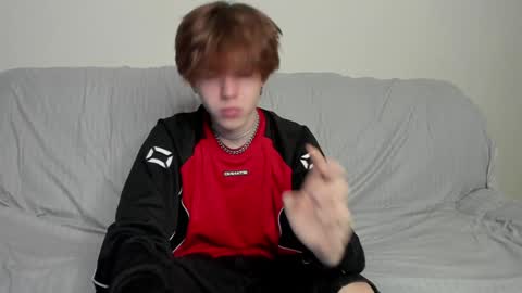 Snapshot of braxiboy chatting on December 8, 7:37 am Brax online show from December 8, 7:37 am