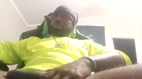 Snapshot of breeze316 chatting on September 10, 10:14 am breeze316 online show from September 10, 10:14 am