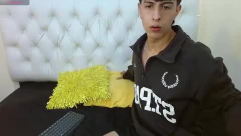 Esteban online show from March 9, 11:58 am