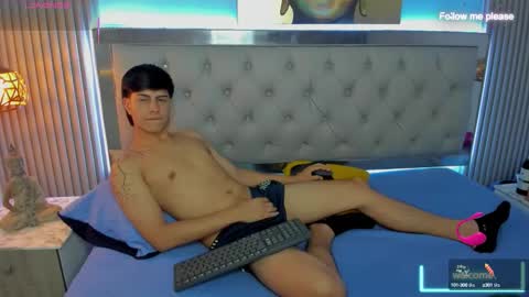 Esteban online show from October 3, 2:49 am