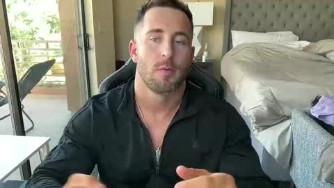 Snapshot of brettmycles chatting on October 26, 8:22 pm Brett Mycles online show from October 26, 8:22 pm