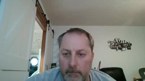 Snapshot of brettsky chatting on February 5, 9:29 pm hey online show from February 5, 9:29 pm