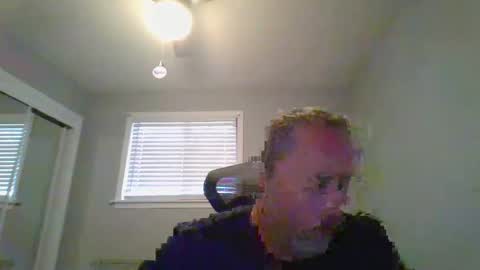 hey online show from April 19, 9:17 pm