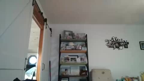 Snapshot of brettsky chatting on October 15, 9:33 pm hey online show from October 15, 9:33 pm