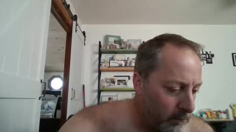 Snapshot of brettsky chatting on October 18, 3:28 pm hey online show from October 18, 3:28 pm