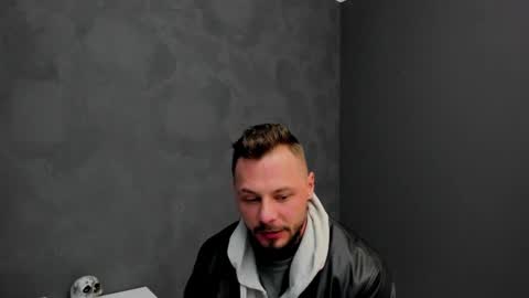 Brian online show from December 20, 7:12 am