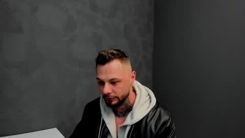 Brian online show from December 7, 5:15 am