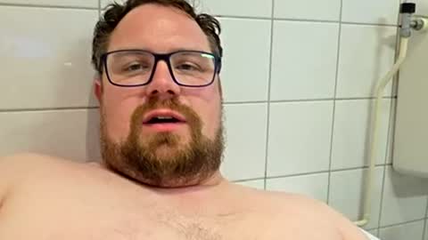 bridgeedude28 online show from June 13, 11:08 am
