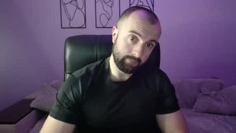 brindlefly69 online show from December 5, 12:01 pm