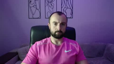 brindlefly69 online show from November 17, 7:06 pm