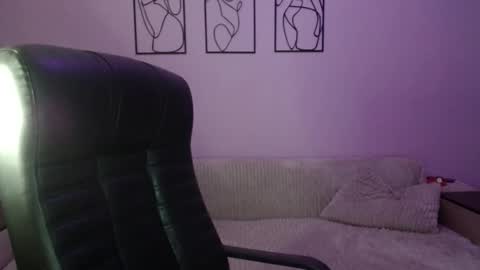 brindlefly69 online show from February 3, 11:48 am