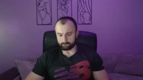 brindlefly69 online show from December 16, 12:34 pm