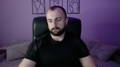 brindlefly69 online show from April 2, 10:23 am