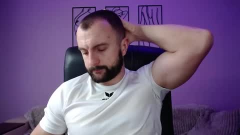 brindlefly69 online show from January 31, 11:35 am