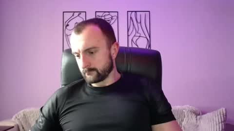 brindlefly69 online show from February 15, 11:39 am