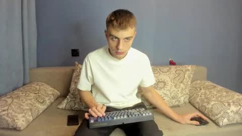 bristlebback online show from September 18, 6:10 pm