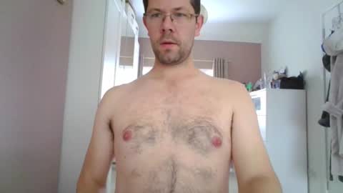 britguy6985 online show from November 6, 12:41 pm