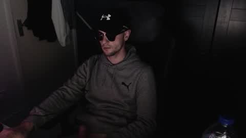 Snapshot of britishbigdick_ chatting on September 29, 6:26 pm britishbigdick_ online show from September 29, 6:26 pm