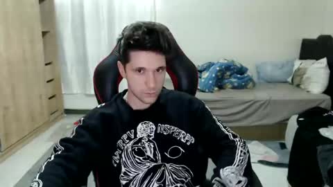 Snapshot of brownhaiir chatting on December 3, 12:05 pm brownhaiir online show from December 3, 12:05 pm