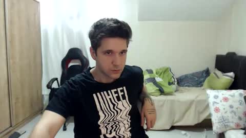 Snapshot of brownhaiir chatting on September 17, 1:34 pm brownhaiir online show from September 17, 1:34 pm