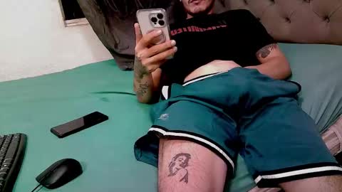 Snapshot of brownnie_man chatting on October 11, 3:10 am Mandinnnngooooo online show from October 11, 3:10 am