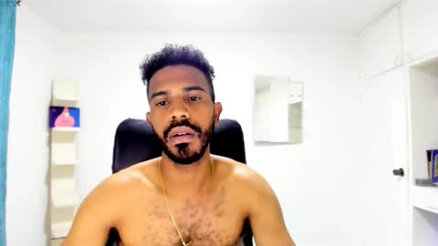 bruce_1111 online show from September 27, 11:02 pm