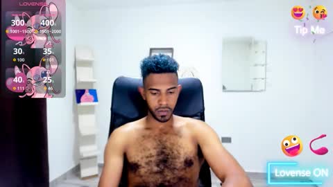 bruce_1111 online show from September 9, 11:47 pm