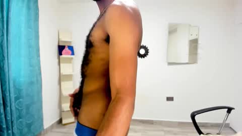 bruce_1111 online show from September 24, 8:18 pm