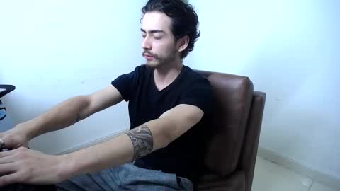 Snapshot of bruno_palmer chatting on October 23, 9:18 pm Bruno Palmer online show from October 23, 9:18 pm