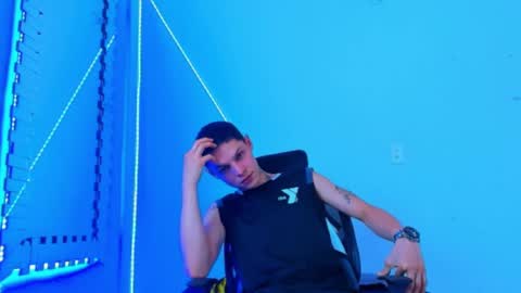 Snapshot of bruno_wild chatting on October 10, 12:48 am Bruno wild online show from October 10, 12:48 am