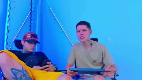 Snapshot of bruno_wild chatting on October 21, 6:38 am Bruno wild online show from October 21, 6:38 am