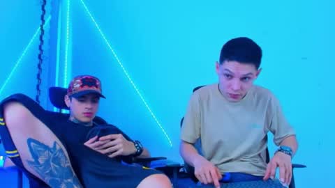 Snapshot of bruno_wild chatting on October 14, 4:19 am Bruno wild online show from October 14, 4:19 am