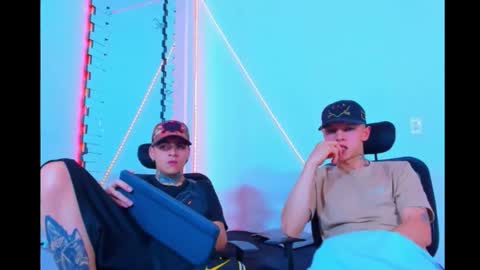 Snapshot of bruno_wild chatting on September 11, 8:13 am Bruno wild online show from September 11, 8:13 am