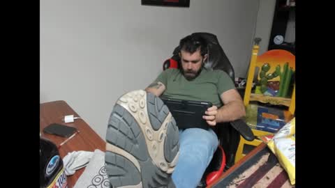 BRUTALMASTER1983 online show from January 2, 7:07 pm