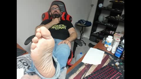 BRUTALMASTER1983 online show from December 17, 3:39 am