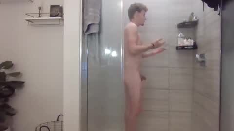 Snapshot of brxdd88 chatting on September 30, 12:50 am BRADDY online show from September 30, 12:50 am