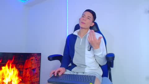 BRYAM INDEPENDENT MODEL online show from January 30, 2:49 am