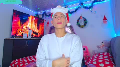 BRYAM INDEPENDENT MODEL online show from December 13, 1:15 am