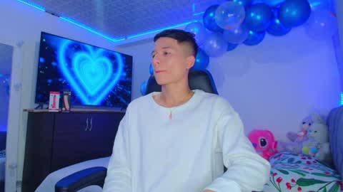 BRYAM INDEPENDENT MODEL online show from January 16, 2:30 am