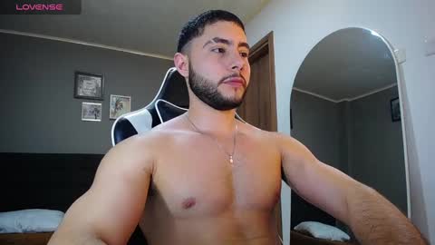 bryan_oficials online show from December 26, 3:38 am