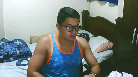 Snapshot of bryanbendy chatting on September 21, 11:38 pm bryanbendy online show from September 21, 11:38 pm