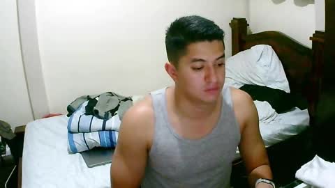 Snapshot of bryanbendy chatting on January 11, 7:17 am bryanbendy online show from January 11, 7:17 am