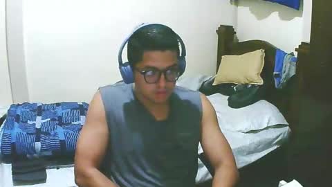 Snapshot of bryanbendy chatting on September 17, 5:41 am bryanbendy online show from September 17, 5:41 am