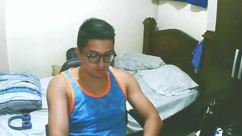 Snapshot of bryanbendy chatting on September 25, 5:17 am bryanbendy online show from September 25, 5:17 am