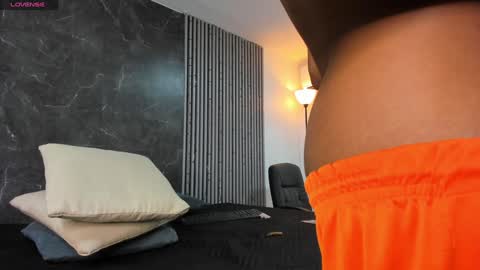 Bryxon  online show from December 19, 2:13 pm