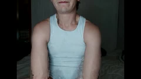 Snapshot of bubblebutt417 chatting on January 6, 3:20 am Max  candi online show from January 6, 3:20 am